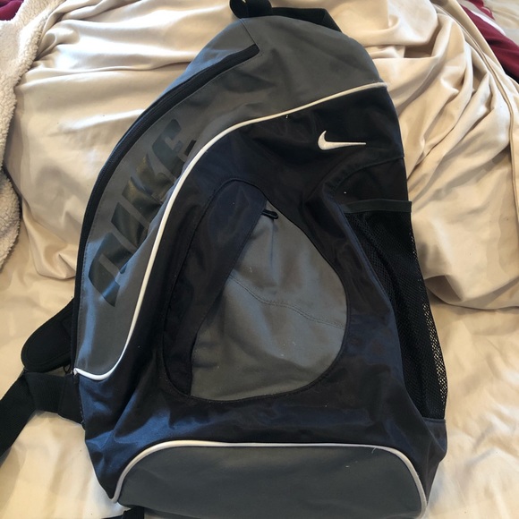 one strap backpack nike